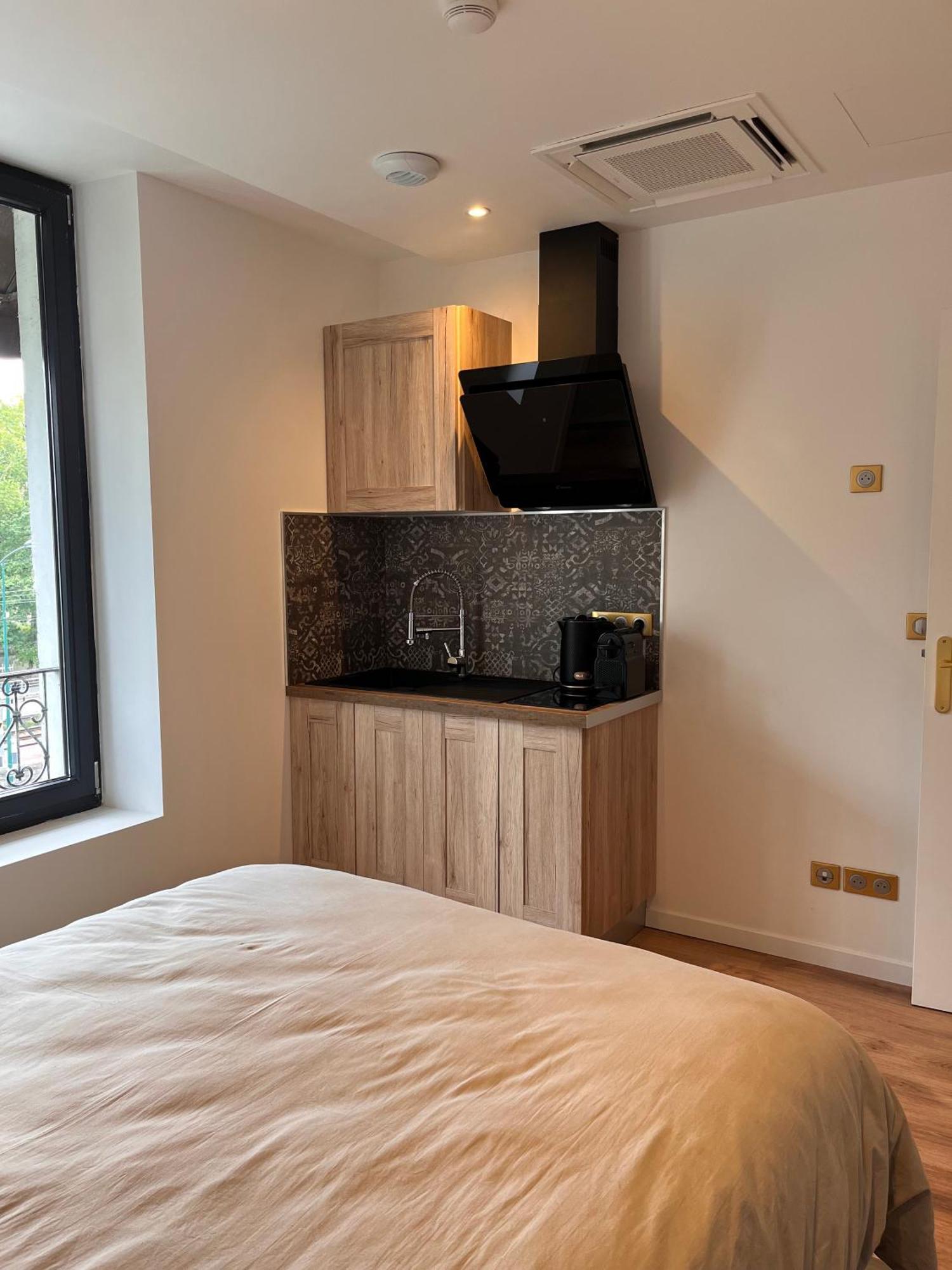 Hdg Hotel Gare De L'Isle Adam Appart'S Hotel Parmain エクステリア 写真
