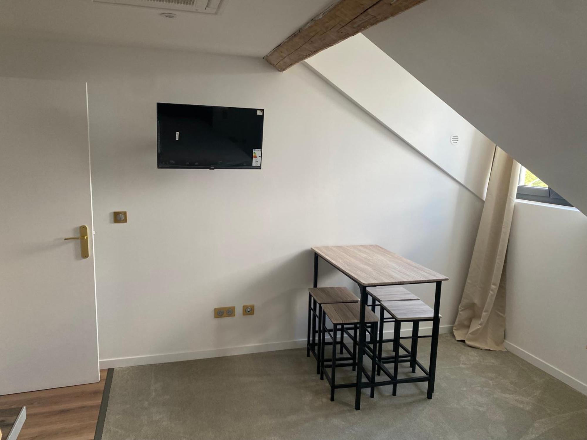Hdg Hotel Gare De L'Isle Adam Appart'S Hotel Parmain エクステリア 写真