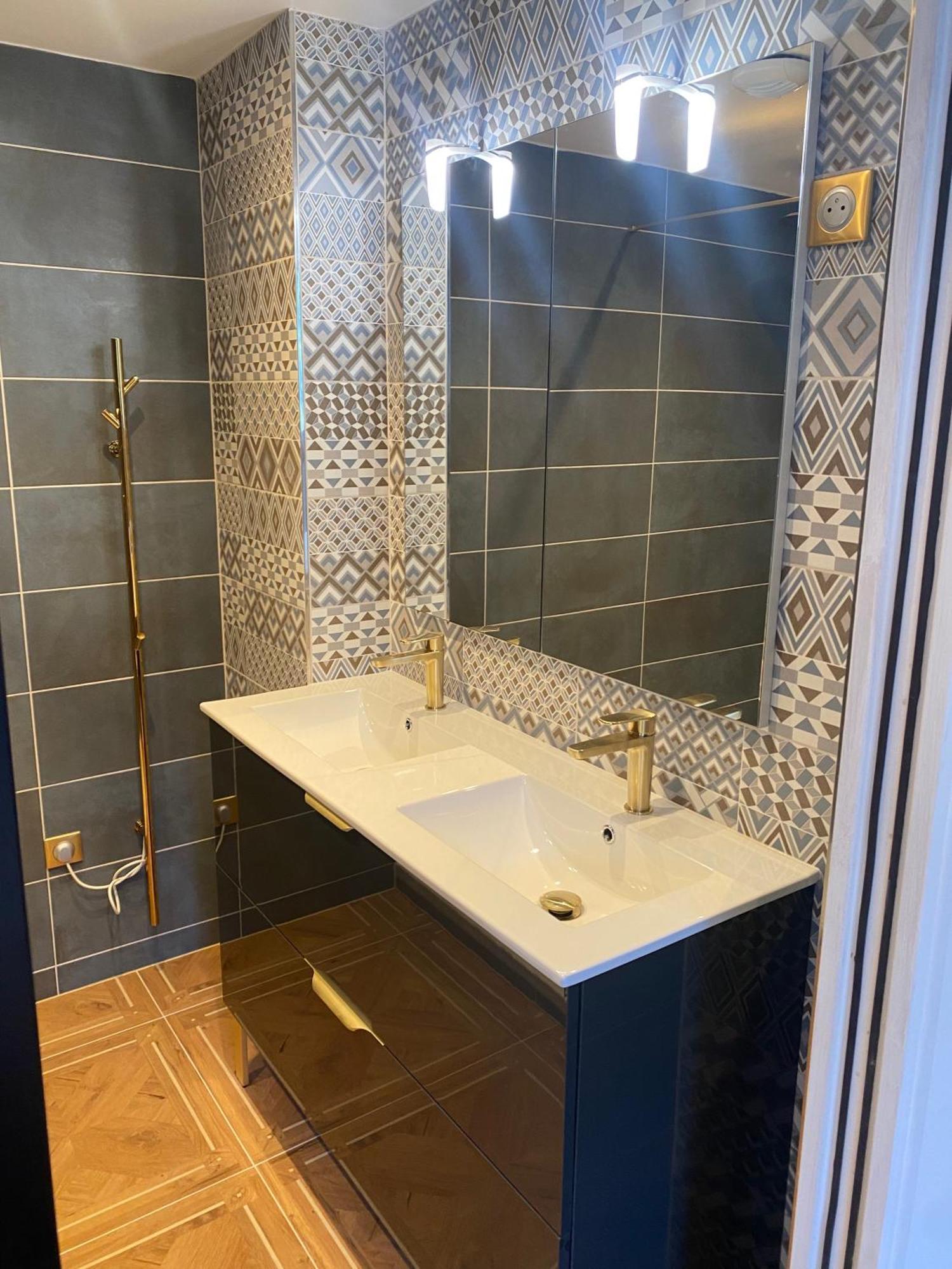 Hdg Hotel Gare De L'Isle Adam Appart'S Hotel Parmain エクステリア 写真