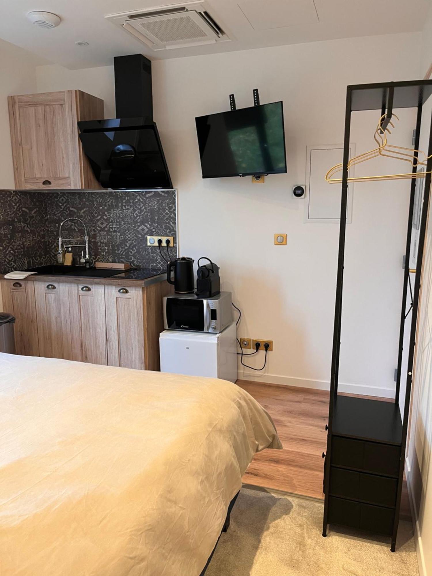 Hdg Hotel Gare De L'Isle Adam Appart'S Hotel Parmain エクステリア 写真