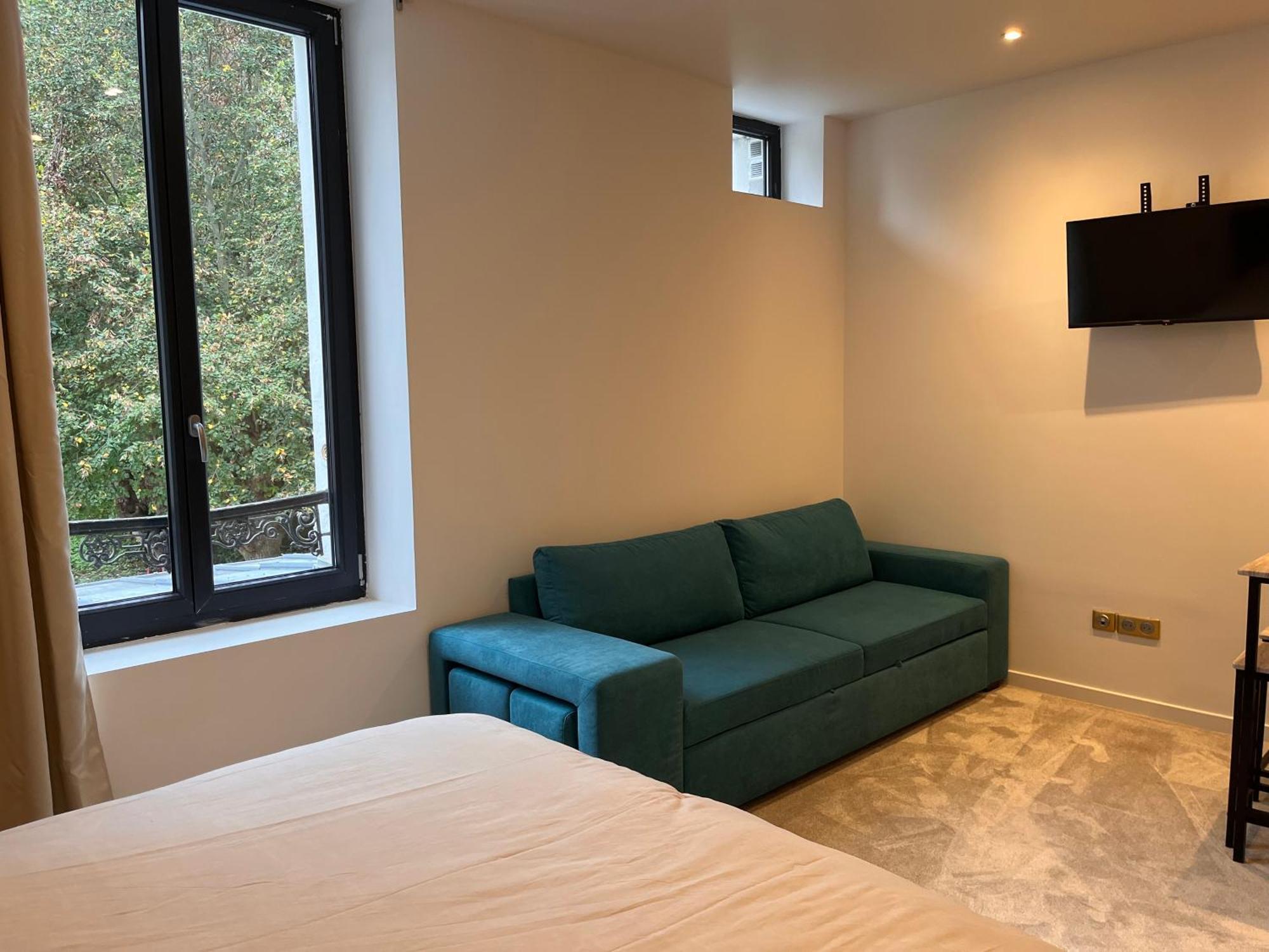 Hdg Hotel Gare De L'Isle Adam Appart'S Hotel Parmain エクステリア 写真